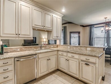 19813 Crest Ridge Dr, Edmond, OK 73012 - photo 6