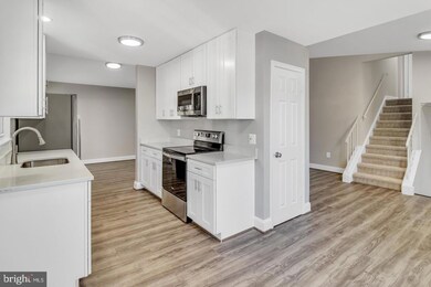 4343 Still Meadow Rd, Fairfax, VA 22032 - photo 7