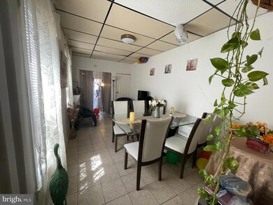 727 N 10th St, Reading, PA 19604 - photo 3