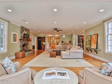 385 Middlesex Rd, Darien, CT 06820 - photo 5