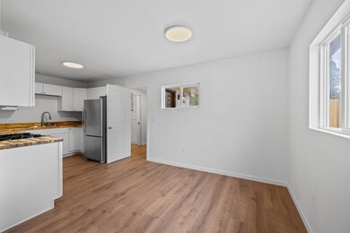 955 SE M St, Grants Pass, OR 97526 - photo 6