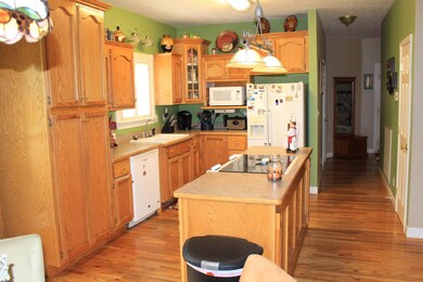 14x23 Eat in Kitchen