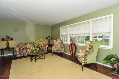 005_Living Room[1]