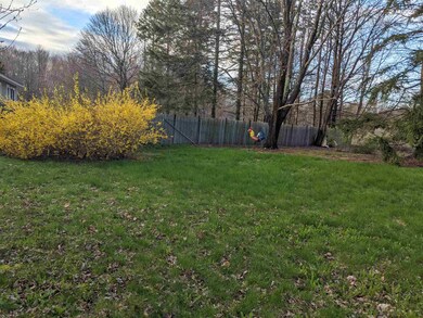 8 Maplecrest St, Newmarket, NH 03857 - photo 7