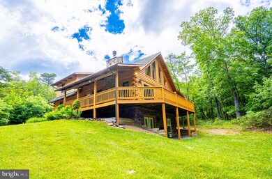 819 Cannon Dr, Berkeley Springs, WV 25411 - photo 5