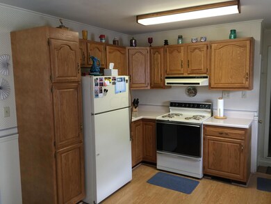 2814 Halifax Ct, Columbus, OH 43232 - photo 7