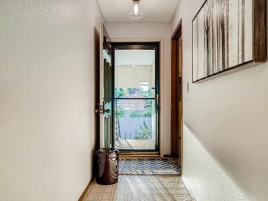 8520 242nd St SW unit 305, Edmonds, WA 98026 - photo 2