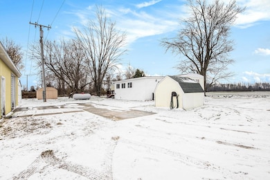 7111 E Deckerville Rd, Deford, MI 48729 - photo 4
