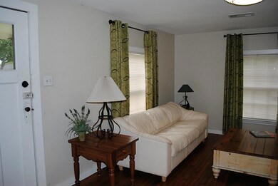 826 E 27th St, Houston, TX 77009 - photo 3