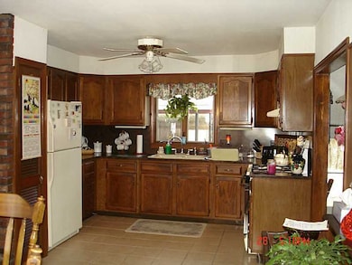 2536 Post Rd, Warwick, RI 02886 - photo 3