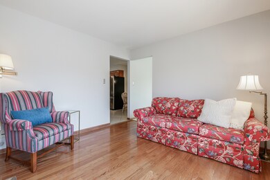 1589 Brittany Ct, Wheaton, IL 60189 - photo 7