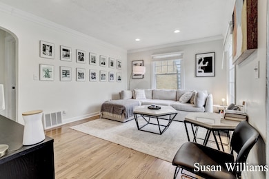 Susan Williams - 701 Fuller NE (35)-6