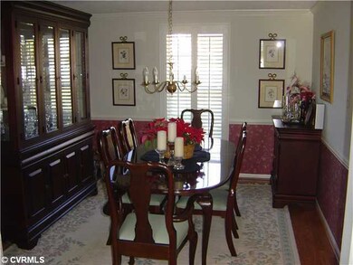 Dining Room - Crown and Chair Rail Moldings!!