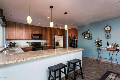 Kitchen 1-3001 E Weldon