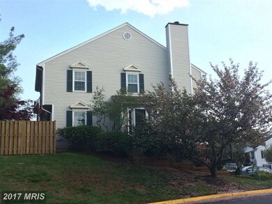 208 Finchingfield Ct, Sterling, VA 20165 - photo 3