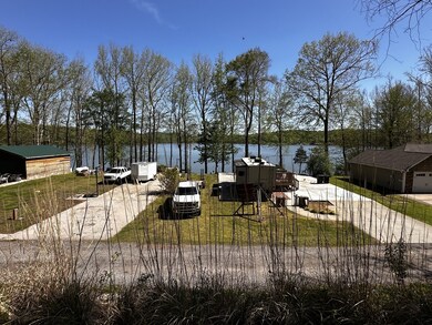 135 Southernaire Loop, Stewart, TN 37175 - photo 4