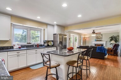 4697 Fishermans Cove, Dumfries, VA 22025 - photo 5