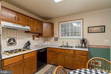 305 Highmeadow Rd, Reisterstown, MD 21136 - photo 7