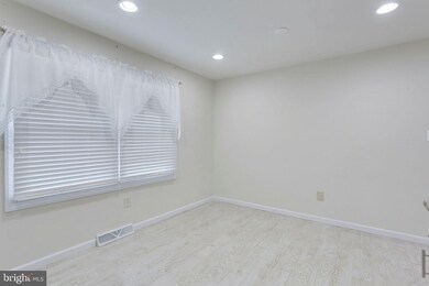 7209 Hastings Dr, Capitol Heights, MD 20743 - photo 4