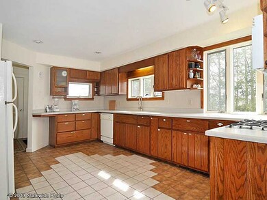 Kitchen. Multiple prep areas for family get togeth