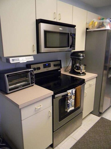Kitchen 8