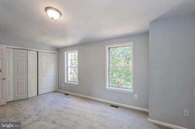 13820 Fount Beattie Ct, Centreville, VA 20121 - photo 7