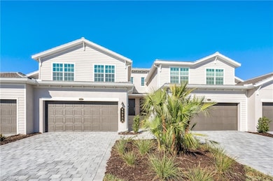 Coach home 2+ Garage by satellite pool end of cul-