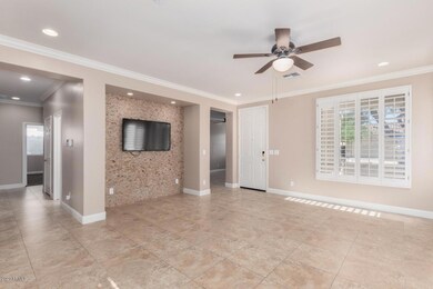 3-Entry-Family Room