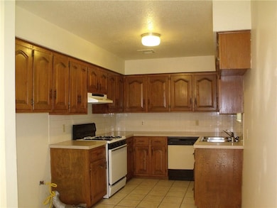 403 Dickson St, Bentonville, AR 72712 - photo 5