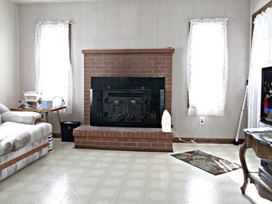 827 S. Waveryly St (3)