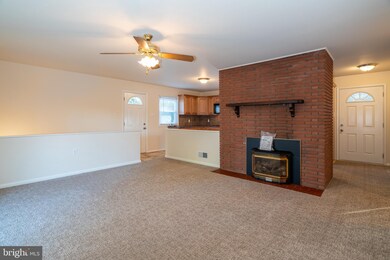 611 Capri Rd, Lancaster, PA 17603 - photo 5