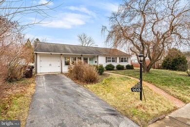 202 Woodlawn Rd, Eagleville, PA 19403 - photo 3