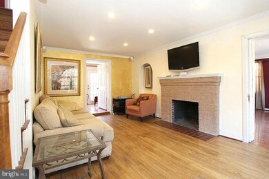 904 Glaizewood Ct, Takoma Park, MD 20912 - photo 4