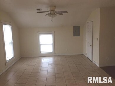 403 E 6th St, Davenport, IA 52803 - photo 7