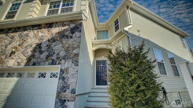 323 Morning Glory Dr, Monroe Township, NJ 08831 - photo 2