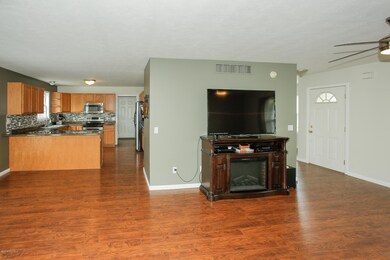 8972 grape holly st-105