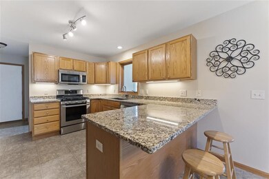 2774 Sunflower Dr, Fitchburg, WI 53711 - photo 5