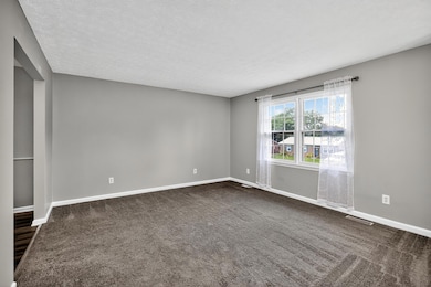 112 Queensway - foyer