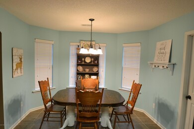 Eat-In Kitchen