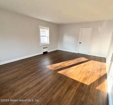 257 Edison St, Staten Island, NY 10306 - photo 5