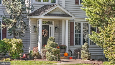 223 Warren Ct, Exton, PA 19341 - photo 2