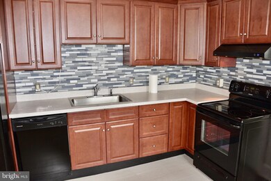 1530 New Holland Rd unit 2ND FLOOR, Reading, PA 19607 - photo 4