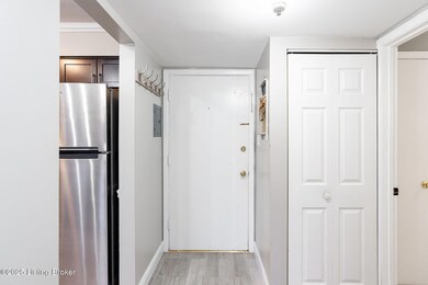 1935 Gardiner Ln F87-11