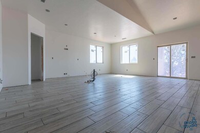 4- Dining Area