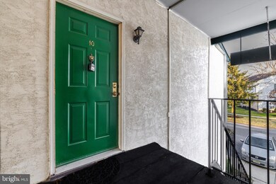 10 Thomas Mckean Bldg unit 10, Blackwood, NJ 08012 - photo 3