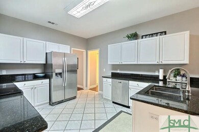 111 Farringdon Cir, Savannah, GA 31410 - photo 6