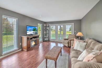 05-LIVING ROOM