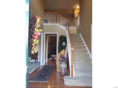 7027 Periwinkle Ct, Macungie, PA 18062 - photo 2