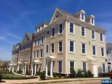 2 Parkside Ln, Teaneck, NJ 07666 - photo 4