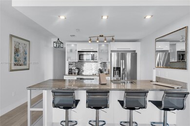 185 SW 7th St unit 1901, Miami, FL 33130 - photo 6